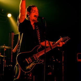 007 Liveevil